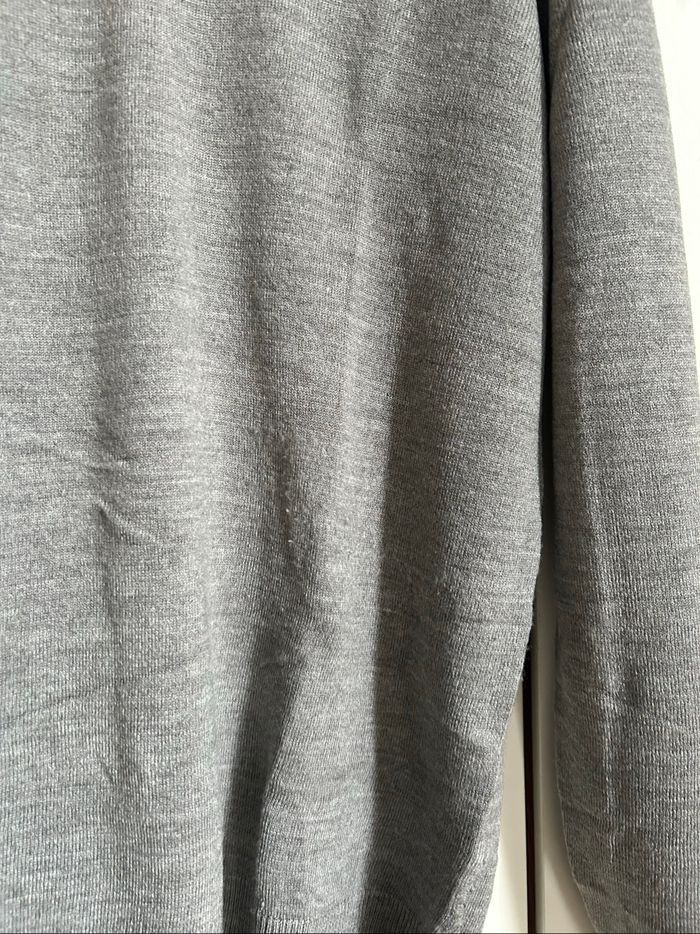 Pull gris uni Col V Homme Primark Taille M - photo numéro 4