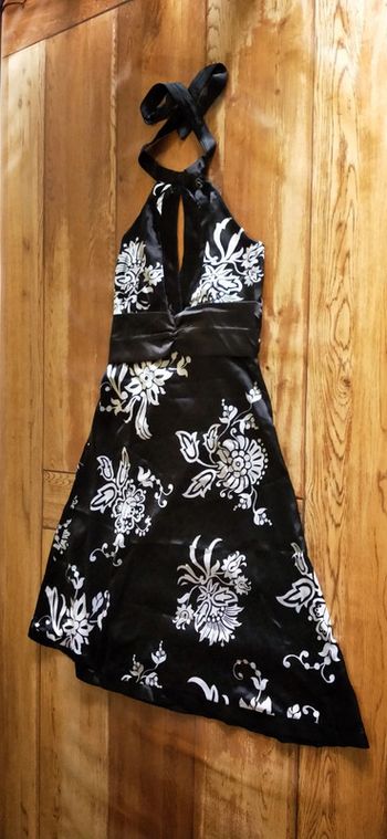 Robe habillée dos nu