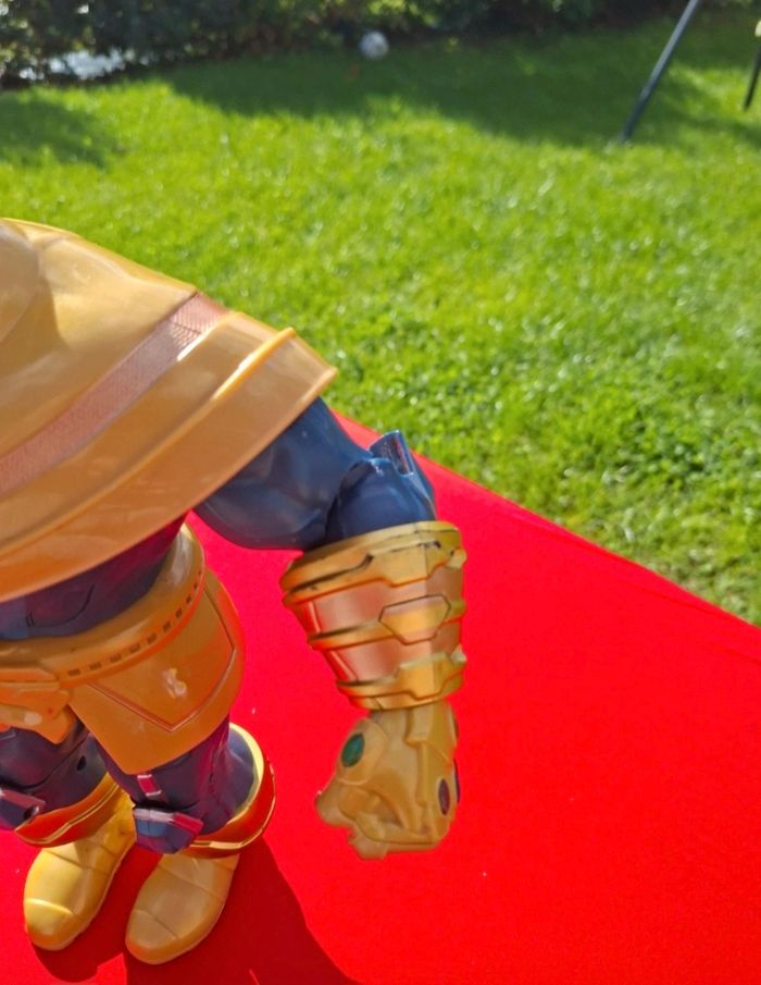 Grande figurine marvel tanos disneyland paris - photo numéro 5