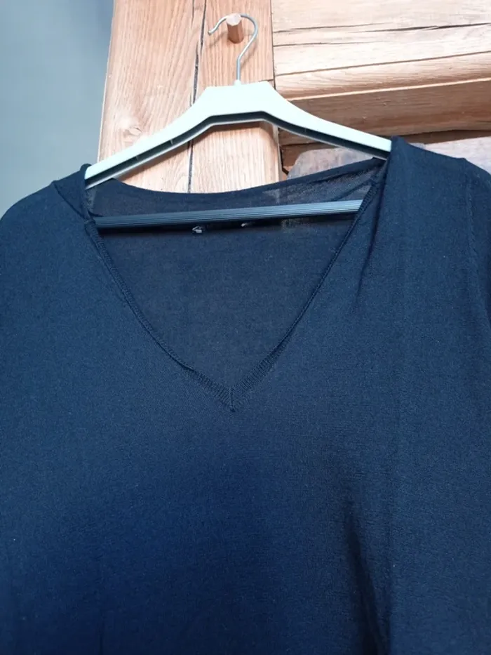 Pull noir col V Kookaï taille 3 - photo numéro 2
