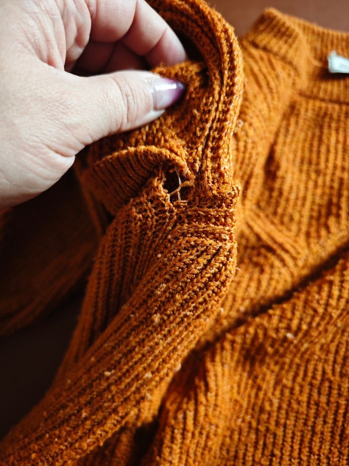 Lots de 4 pulls femme taille S bon état - photo numéro 9