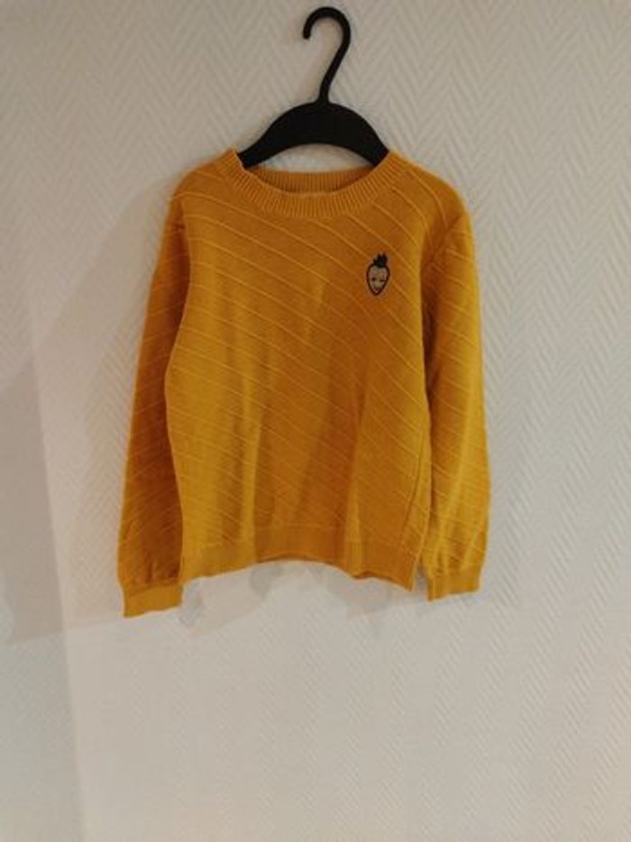 Pull jaune