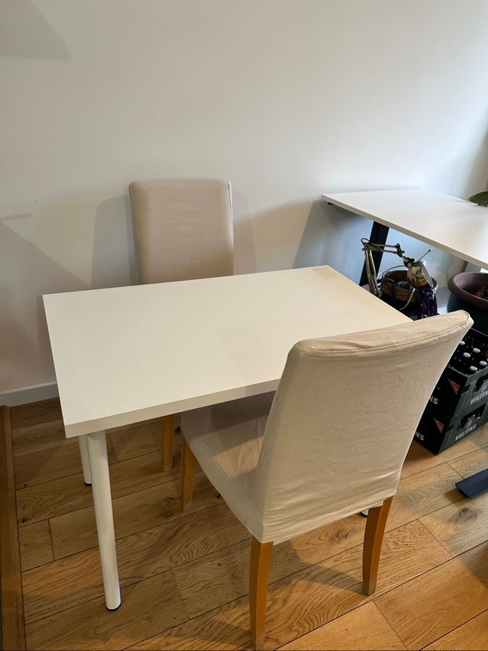 Table et chaises IKEA