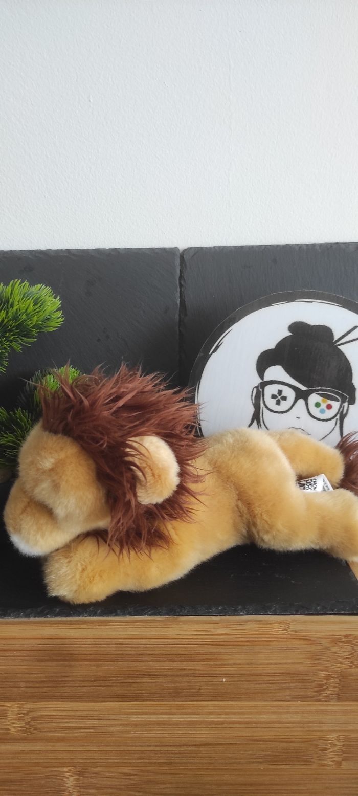doudou peluche lion couché petjes world beige marron crinière blanc noir - photo numéro 2