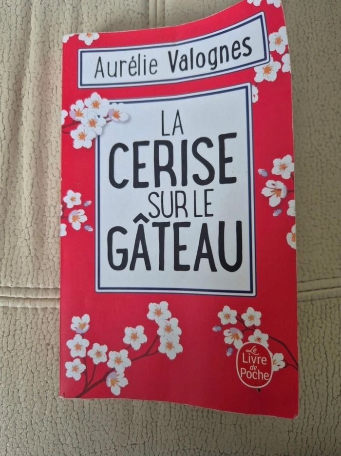 Livre la cerise sur le gâteau - photo numéro 1