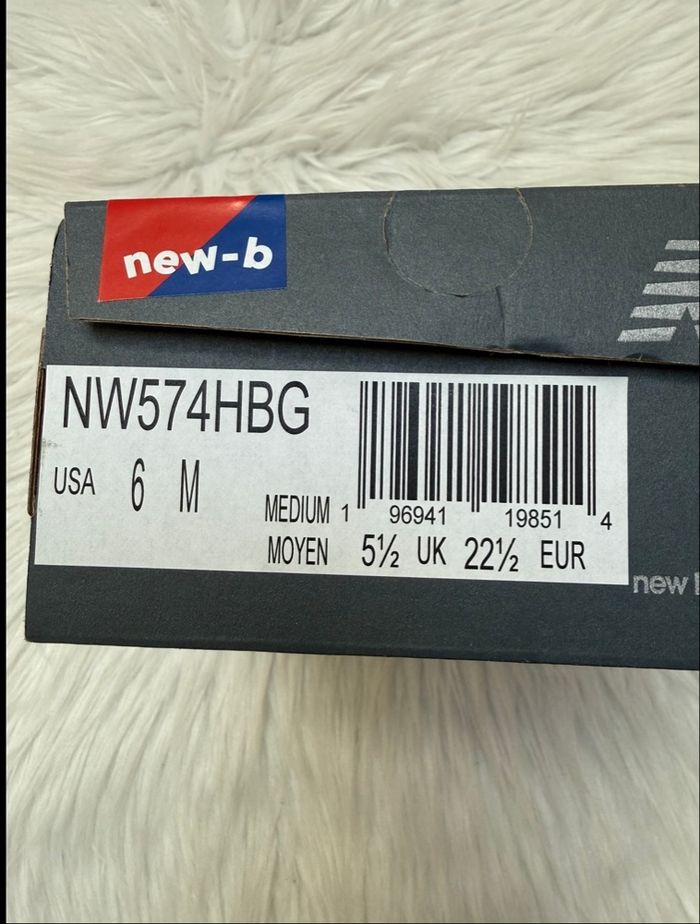 Baskets New Balance bébé – Taille 22,5 – bleu/moutarde – Neuf avec étiquette - photo numéro 7