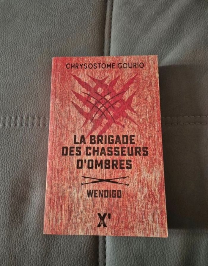 📘🔥 Brigade des Chasseurs d’Ombres – Wendigo – Chrysostome Gourio - photo numéro 1