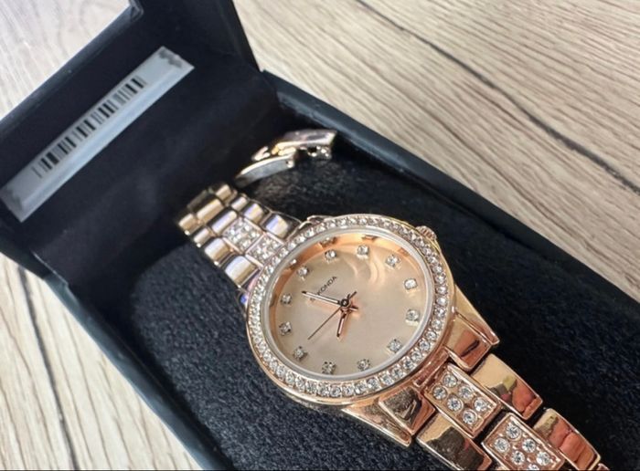 Montre femme - photo numéro 2