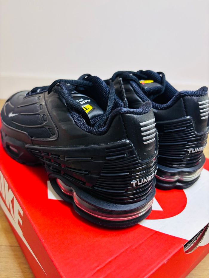 Nike Air Max Plus 3 III Black Grey Wolf  Taille 39 - photo numéro 2