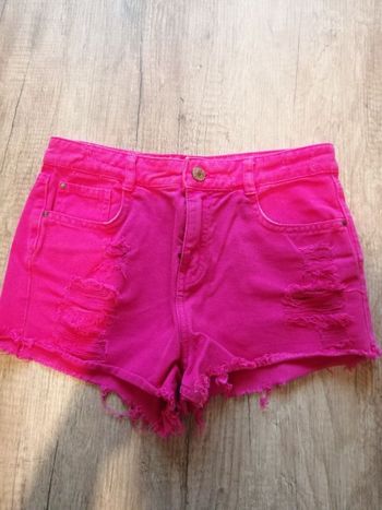 Short fille