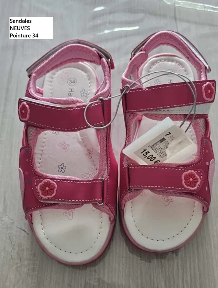 Sandales NEUVES fille 34