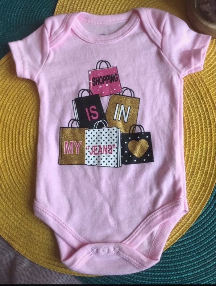 Lot bodies contact baby fille 3-6 mois - photo numéro 2