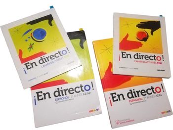 Lot de deux manuels scolaires et deux cahiers espagnol