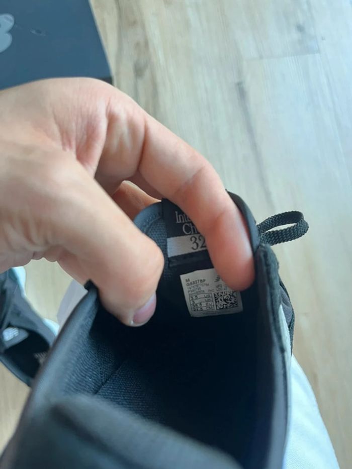 New Balance 327 Black White 35,5 - photo numéro 5