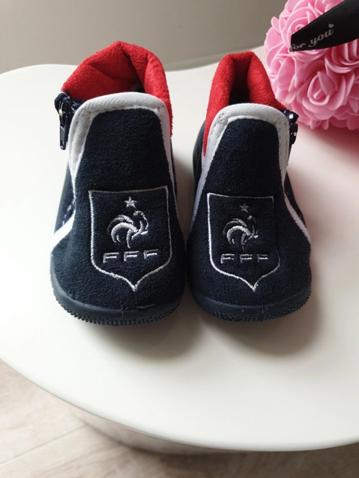 Chaussons 19 - photo numéro 2