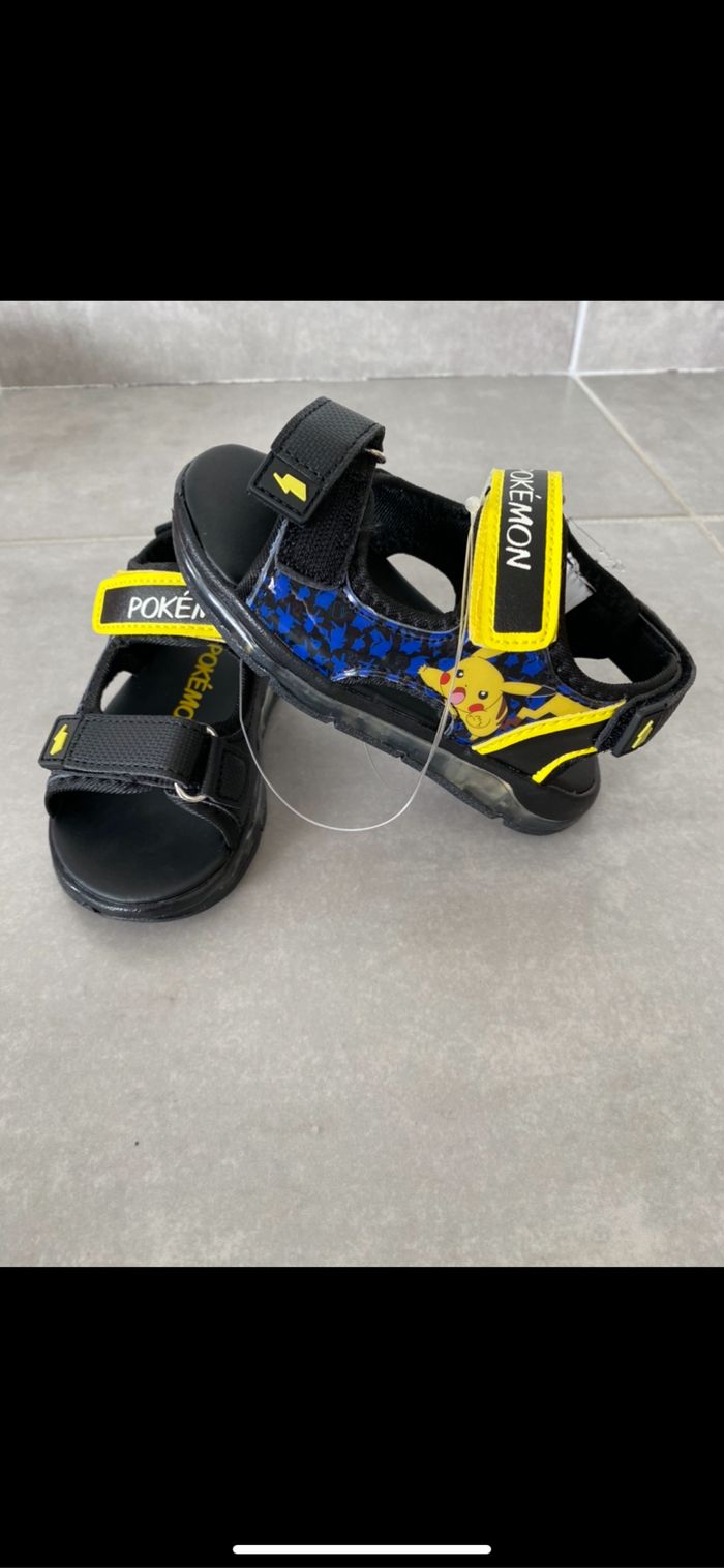Sandales Pokémon Taille 25 - photo numéro 2