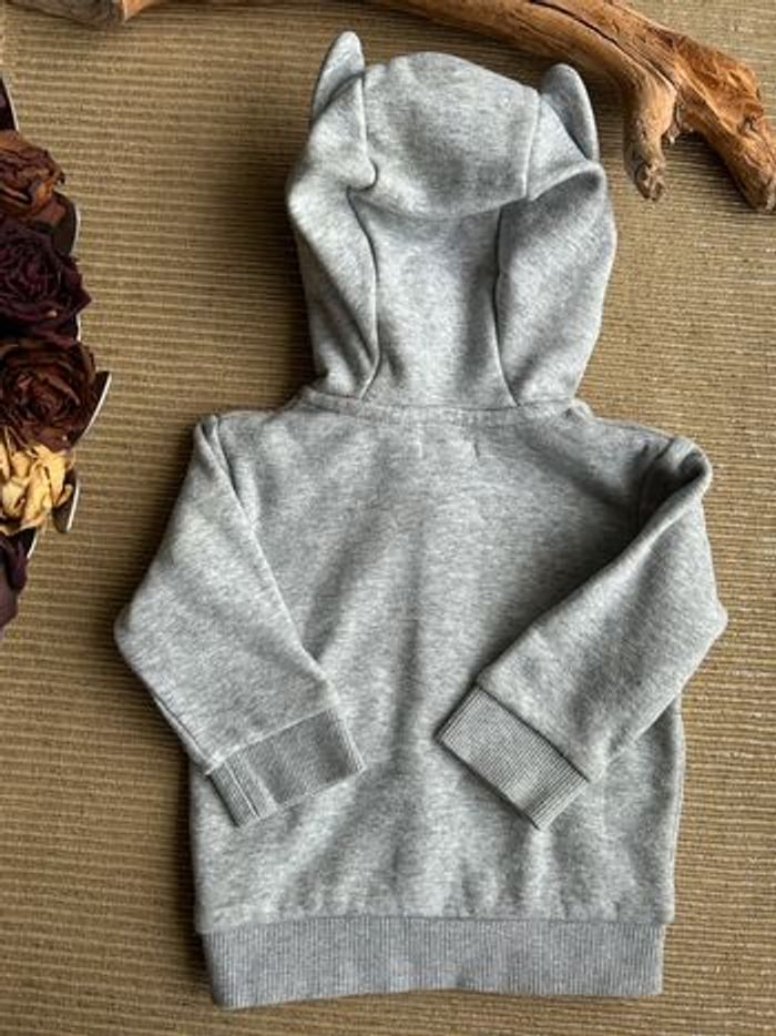 Este à capuche taille 6 mois - photo numéro 7