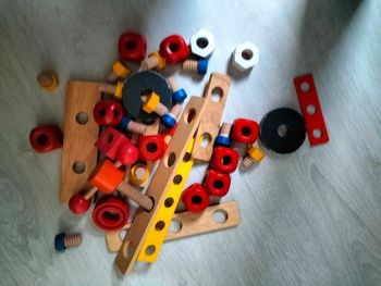 Jeux en bois pour établi