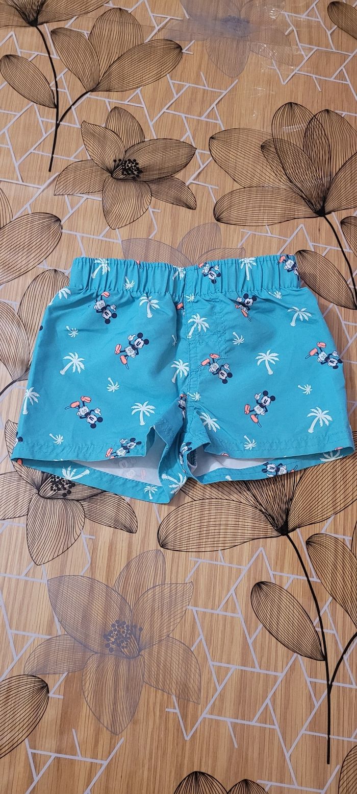 Short de bain Disney taille 12 mois - photo numéro 2