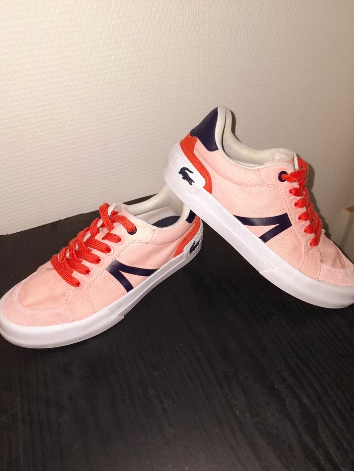 Basket lacoste fille 37 - photo numéro 2