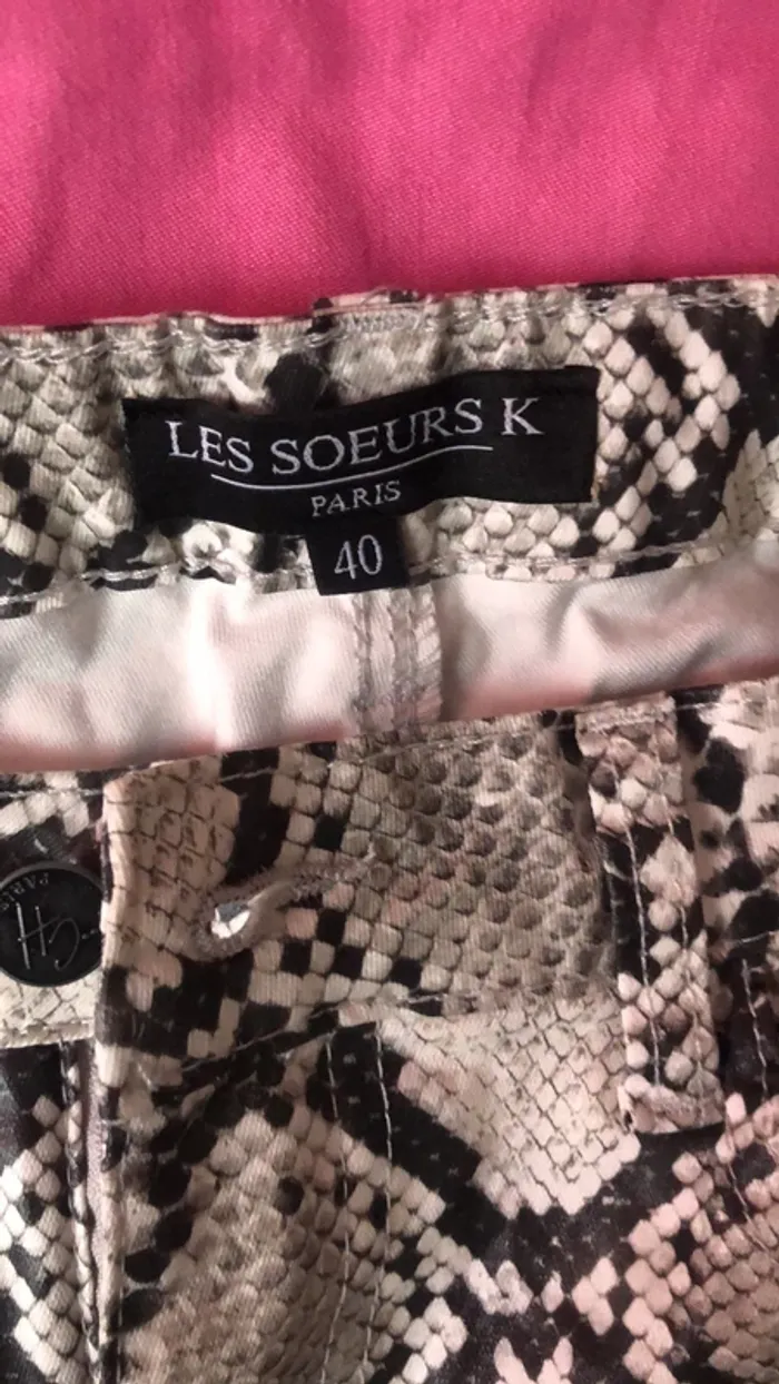 Pantalon simili porté une fois - photo numéro 3