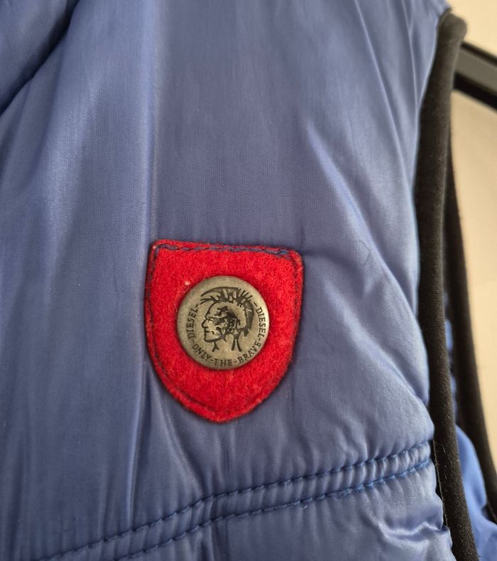 Doudoune bleu Sans manche Diesel taille 1 / 10 ans - photo numéro 2