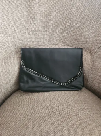 Petite pochette noire neuve