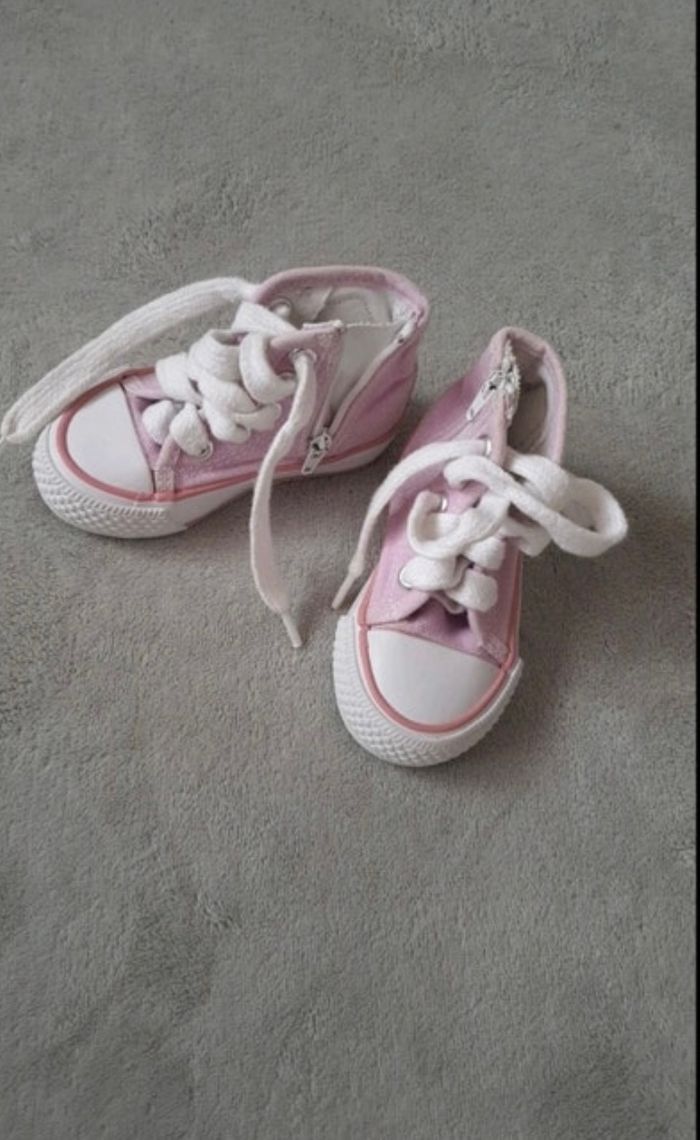 Basket Winnie l’ourson Disney - photo numéro 2