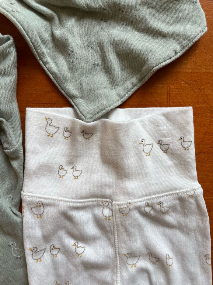 Ensemble naissance H&M - photo numéro 3