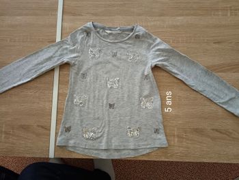 T shirt manche longue taille 5 ans