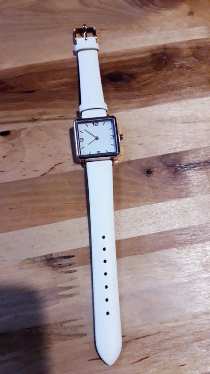 Montre neuve - photo numéro 2