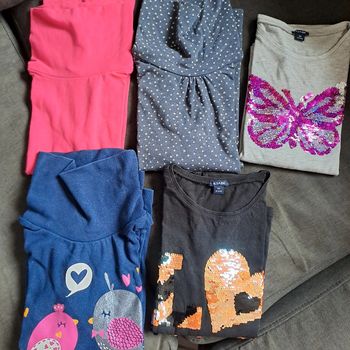 Lot 5 tee-shirts manches longues 8ans #kiabi