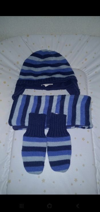 Ensemble bonnet écharpe gants