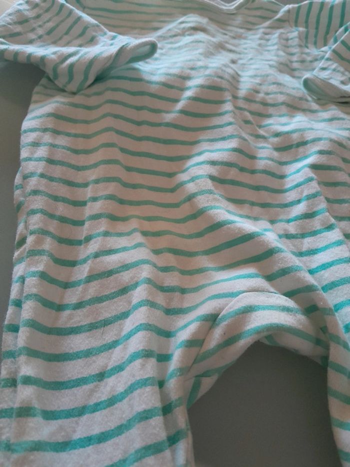 Pyjama 1 pièce 9 mois - photo numéro 2