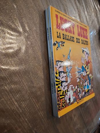 Lot de 2 bande dessinée : Lucky Luke