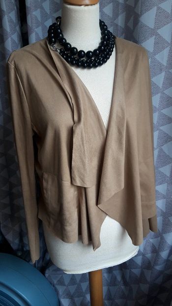 Veste beige dorée stradivarius taille L 40 imitation peau toucher nubuck