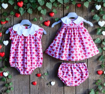 JACADI - NEW - LOT ENSEMBLES 3P BÉBÉ FILLE MÊME COLLECTION MOTIF CŒURS & COL DÉCOUPE VAGUES 3/6M