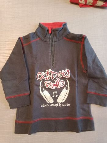 Lot de 7 vêtements garçon, 5 sweat et 2 chemises