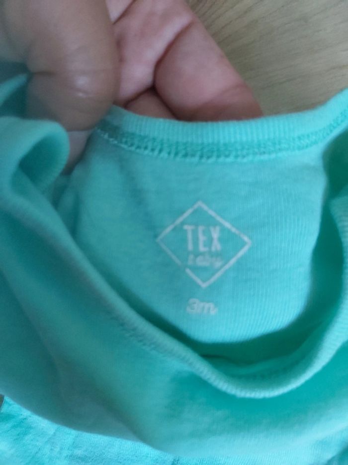 Lot de 2 bodies manches courtes garçon Tex 3 mois (78) - photo numéro 3