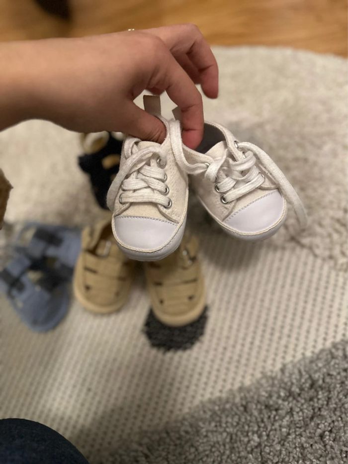 Lot chaussures naissance - photo numéro 7