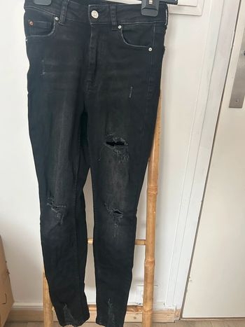 Jean skinny noir trouée
