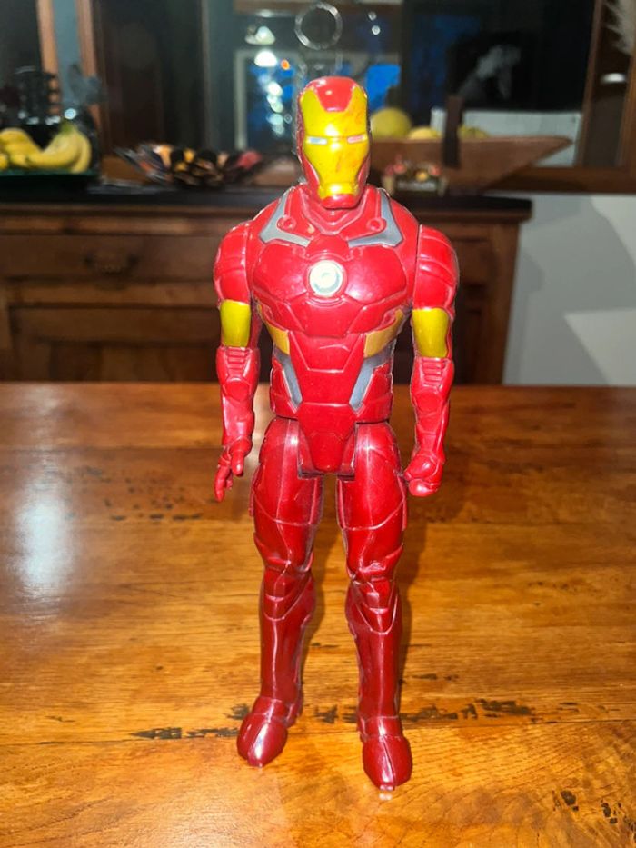 Figurine Iron man