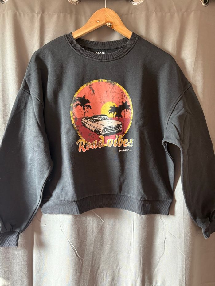 Pull noir
