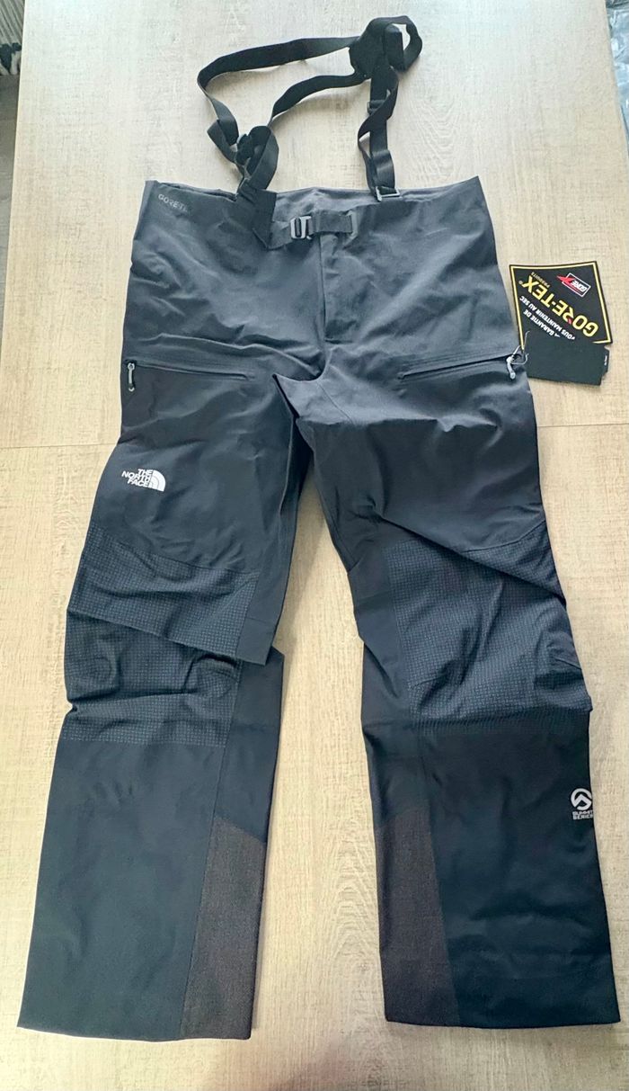 Salopette de ski noir The North Face SUMMIT L5