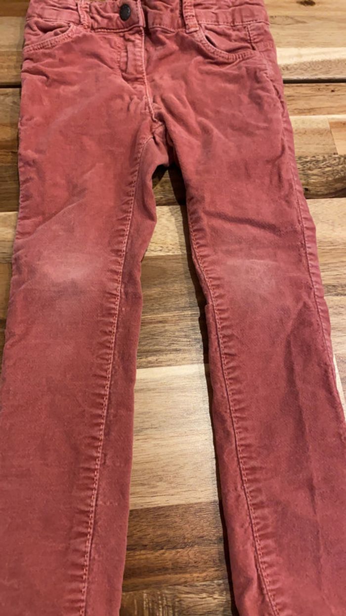 Lot pantalon et t-shirt - photo numéro 4