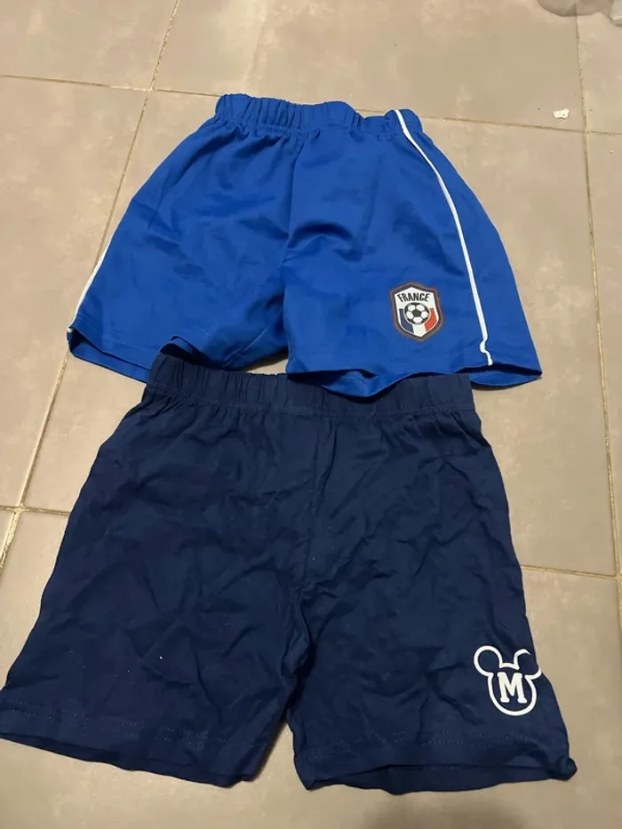 Lot de 2 short 7 ans et 6 ans