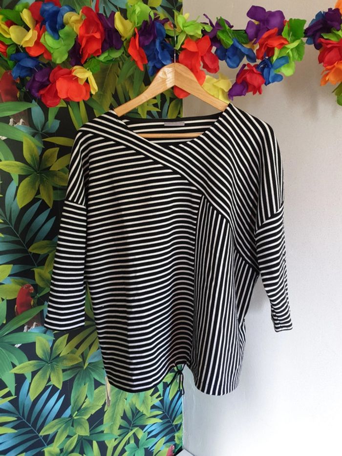 Pull "chauve souris" rayé