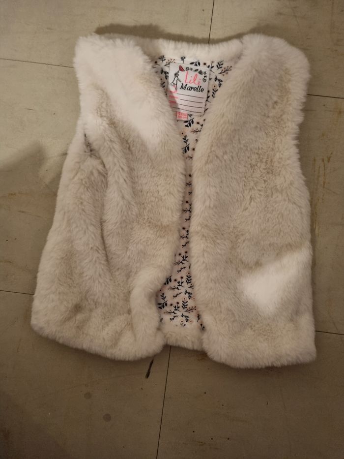 Vestes 9€ prix ferme 3&4 ans - photo numéro 4