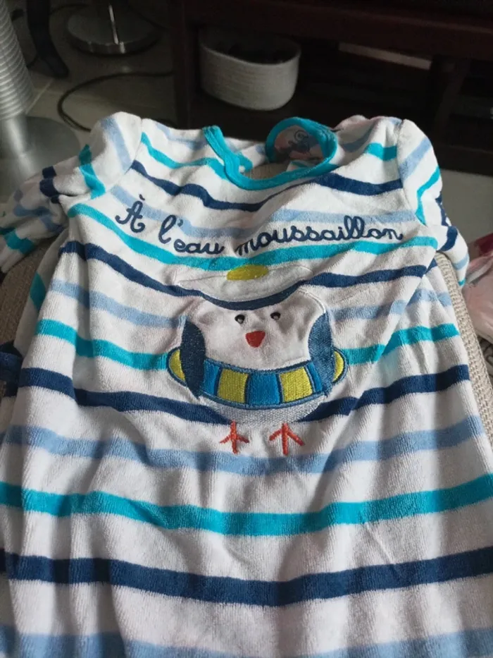 Pyjamas 6 mois - photo numéro 3