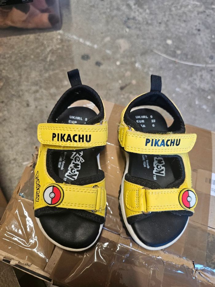 Sandale pikachu / chaussure été pokemon